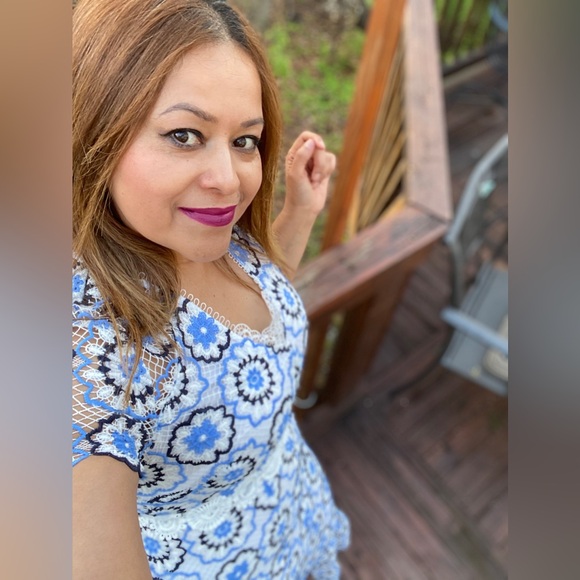 S O L D.   ML MONIQUE LHUILLIER
Multi Colored Lace Cocktail Dress 10 - Picture 6 of 11